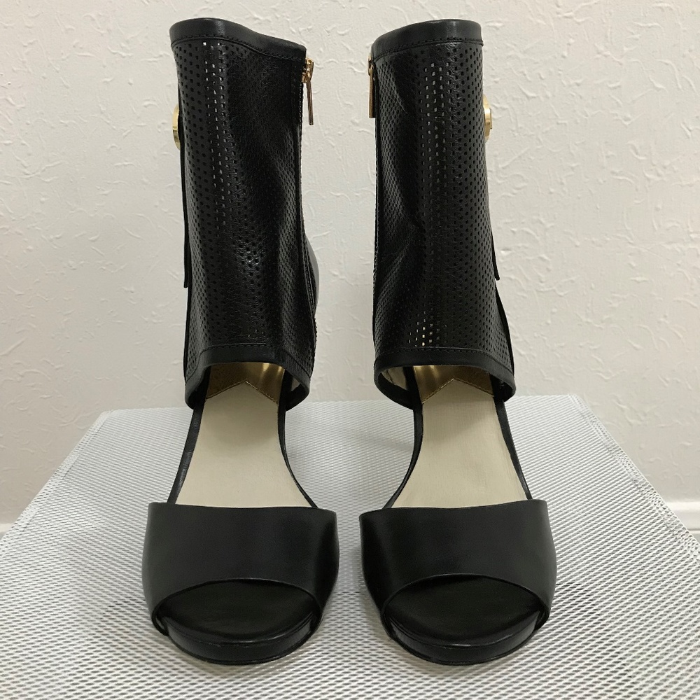 NEVER WORN - Michael Kors Bootie